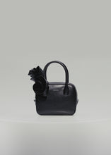 Load and play video in Gallery viewer, Brigitte square bag in black leather and silver
