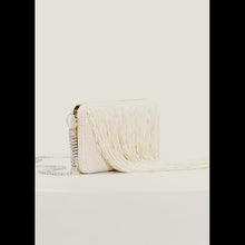 Load and play video in Gallery viewer, Lelia Clutch Cream Fringe Crochet
