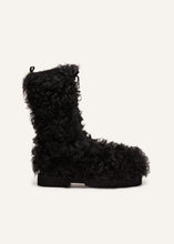 Load image into Gallery viewer, AW22 COMBAT BOOTS FUR BLACK
