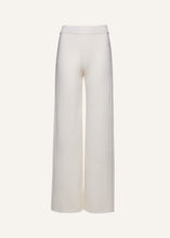 Load image into Gallery viewer, Flare knit jogging pants in cream
