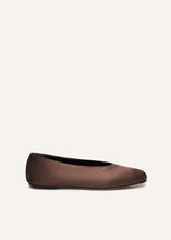Load image into Gallery viewer, PF23 BALLET FLATS SATIN CHOCOLATE
